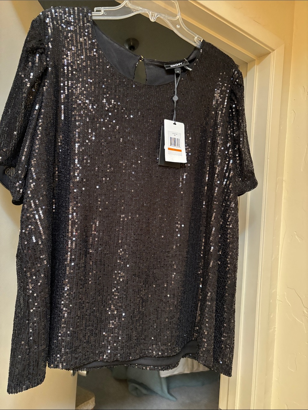 Gorgeous 3X DKNY Black Sequin Top
